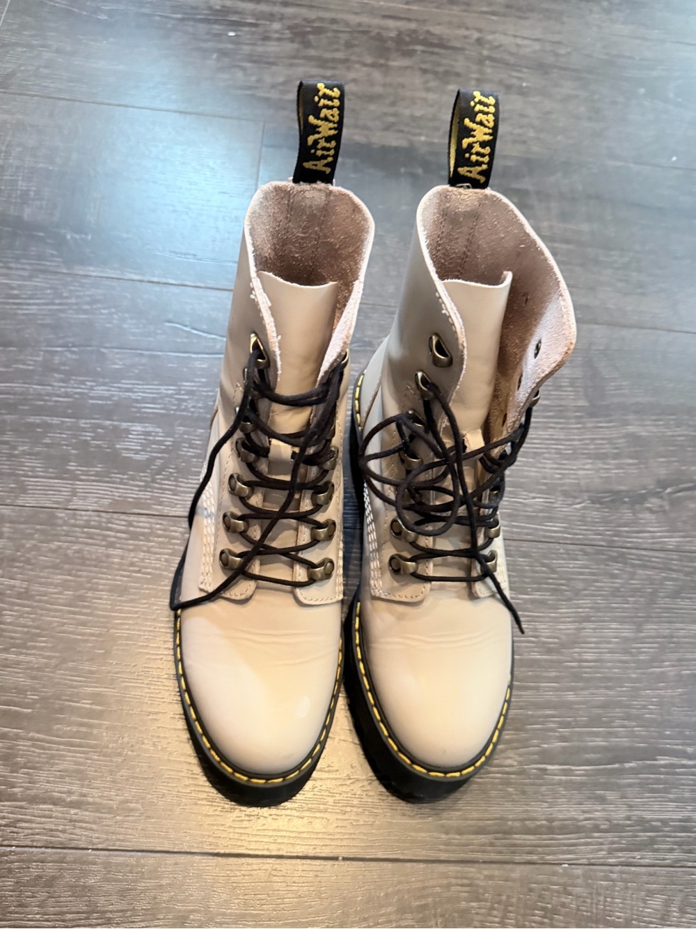 Dr. Martens LEONA WOMEN'S 6 Sendel Leather Platform Boots - Picture 5 of 9